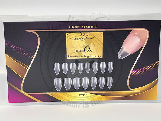 Press-On nails soft touch (short almond)